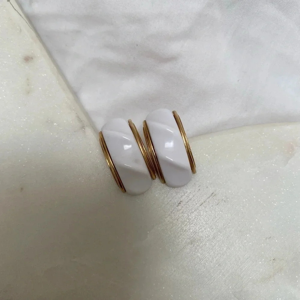 Vintage - Gold Ceramic Clip on Earrings